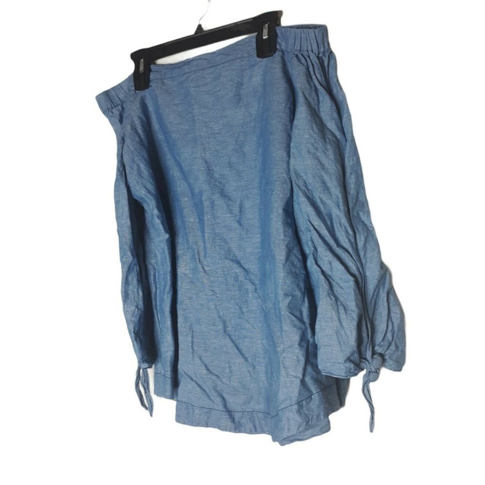 FREE PEOPLE Show Some Shoulder in Chambray Blouse - Picture 8 of 12